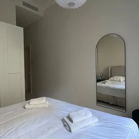 Apartment Centre